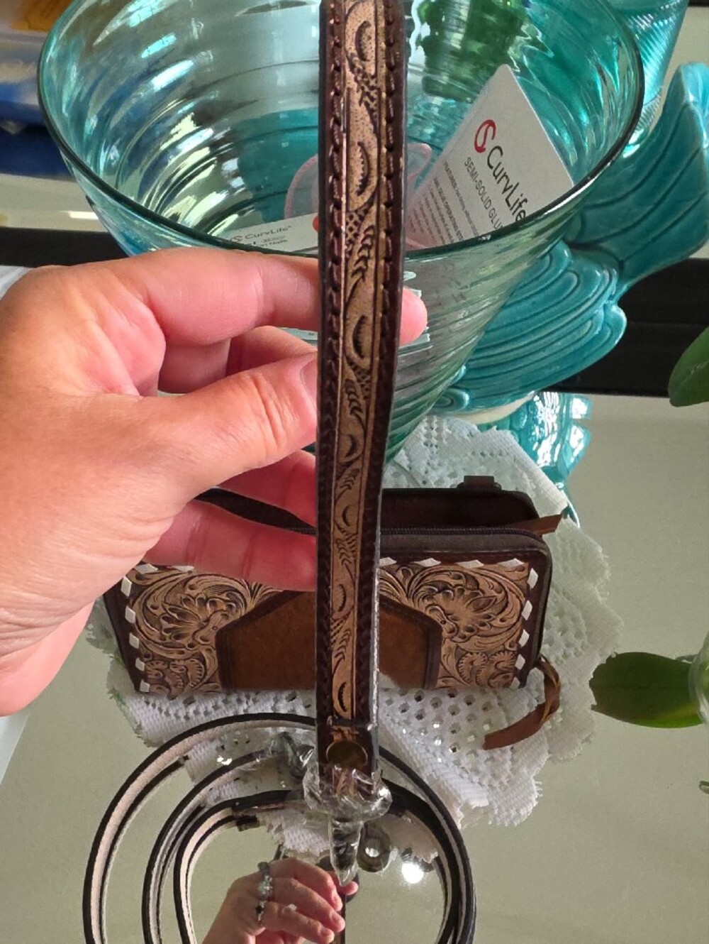 Wrangler Brown and White Tooled Leather Cowhide Wristlet And Crossbody - Picture 4 of 5